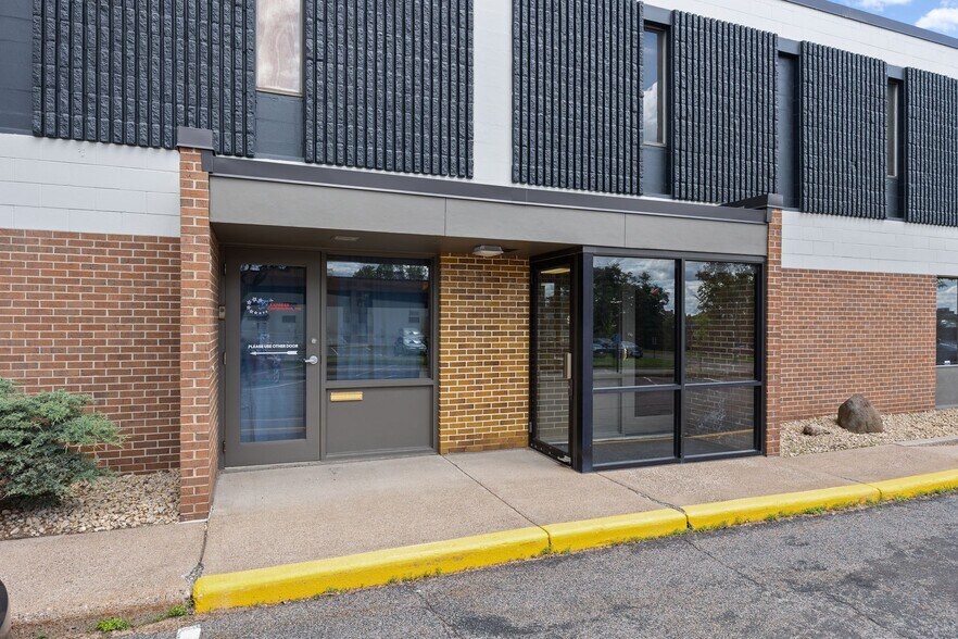More Photos Of 771-783 NE Harding St, Minneapolis Warehouse For Lease