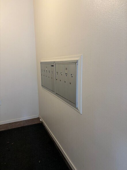 More Photos Of 1129 SW Gaines St, Portland Apartments For Sale