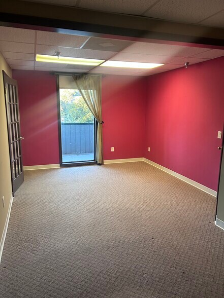 More Photos Of 37 New Orleans Rd, Hilton Head Island Coworking Space