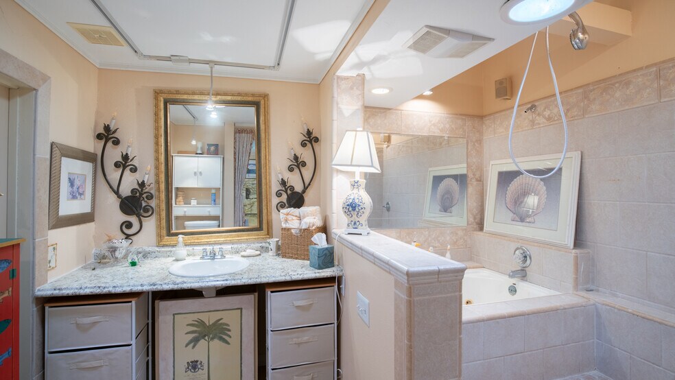 More Photos Of 1403 Rowena Way, Sacramento Specialty For Sale