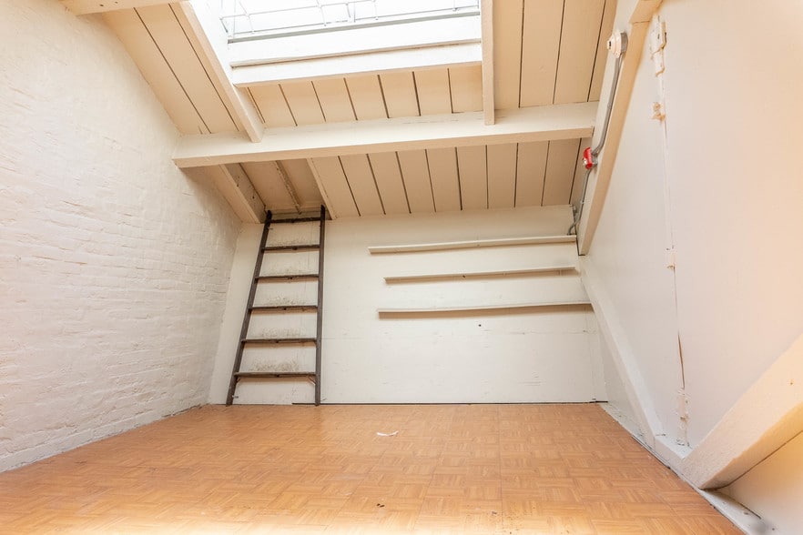 More Photos Of 1023-1025 Hamilton St, Philadelphia Loft Creative Space For Lease