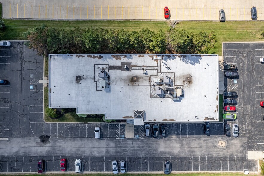 More Photos Of 23625 Commerce Park, Beachwood Office For Sale