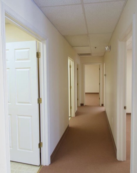 More Photos Of 601 7th St, Laurel Office For Lease