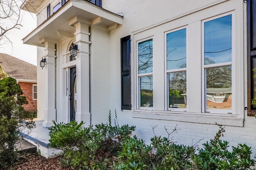 More Photos Of 104 W Candler St, Winder Medical For Sale