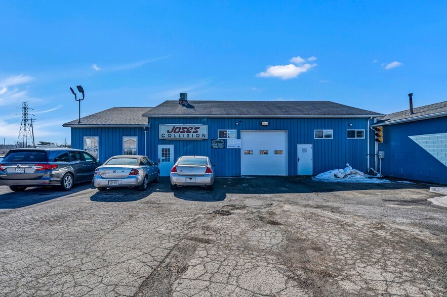 More Photos Of 5621 Lockport Rd, Niagara Falls Auto Repair For Lease