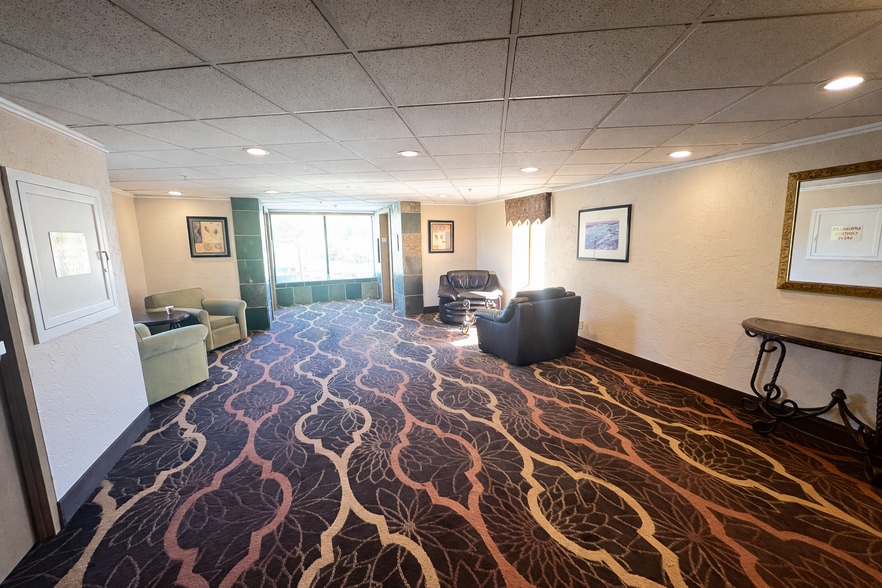 More Photos Of 560 Silverthorne Ln, Silverthorne Hotel For Sale