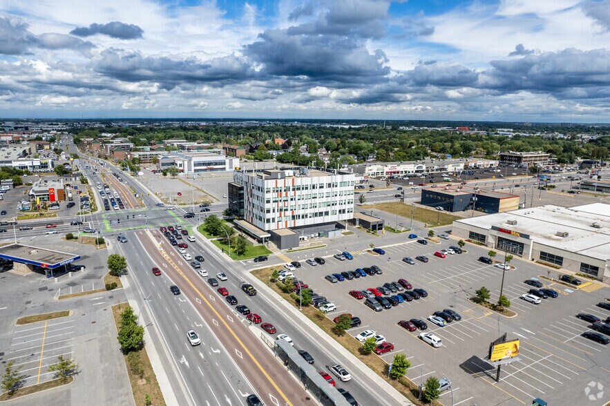 More Photos Of 1699 Boul Le Corbusier, Laval Office For Lease