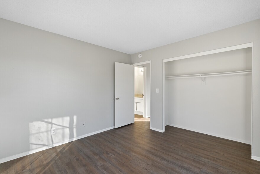 More Photos Of 1515 N Dresser St, Santa Ana Apartments For Sale