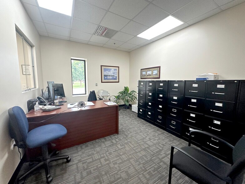 More Photos Of 126 Westside Blvd, Pooler Warehouse For Sale