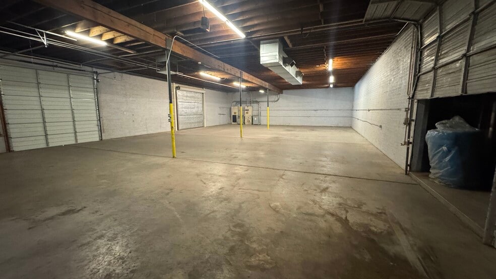 More Photos Of 1706 E Curry Rd, Tempe Warehouse For Lease