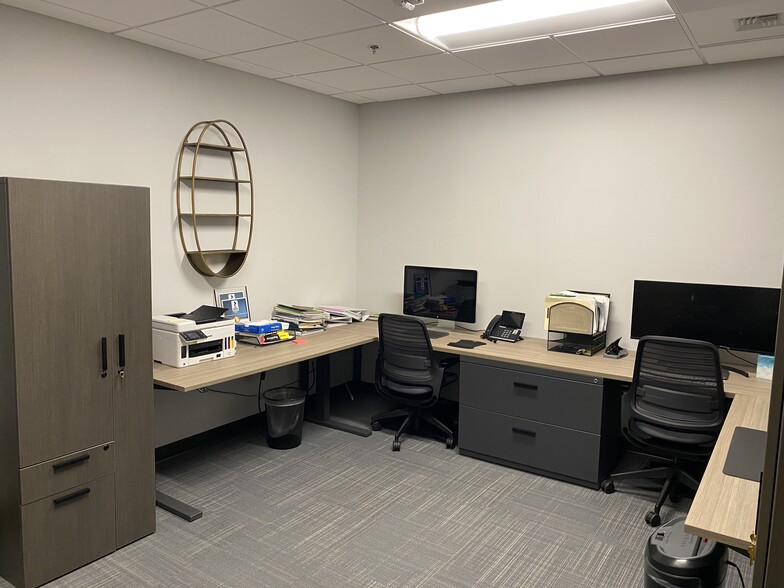 More Photos Of 400 SW Bond St, Bend Office For Lease