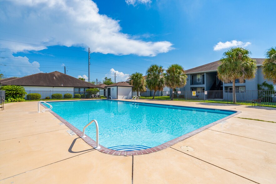 More Photos Of 5929 Wooldridge Rd, Corpus Christi Apartments For Sale
