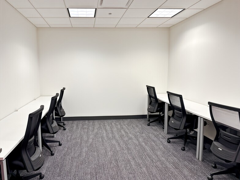 More Photos Of 150 N Michigan Ave, Chicago Coworking Space