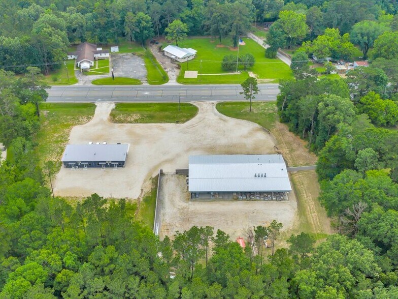 More Photos Of 9343 S US Highway 69, Huntington Showroom For Sale