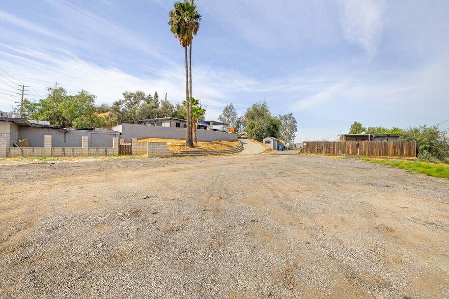 More Photos Of 2981 S La Cadena Dr, Colton Land For Sale