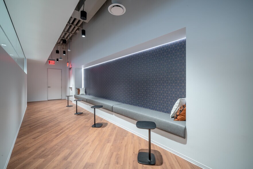 More Photos Of 1925 Ballenger Ave, Alexandria Office For Lease