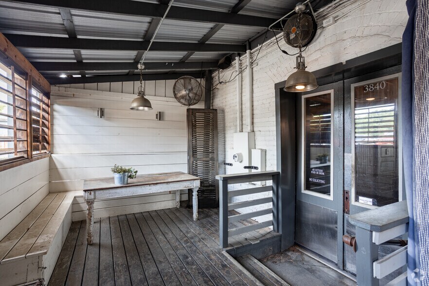 More Photos Of 3840 Highway 42, Locust Grove Restaurant For Sale
