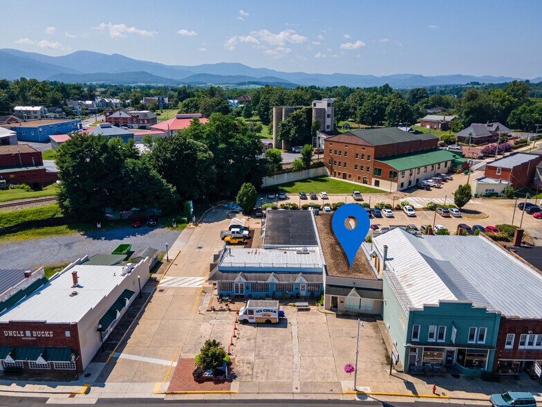 More Photos Of 30 E Main St, Luray Office For Sale