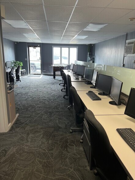 More Photos Of 932 Kenmore Ave, Buffalo Office For Lease