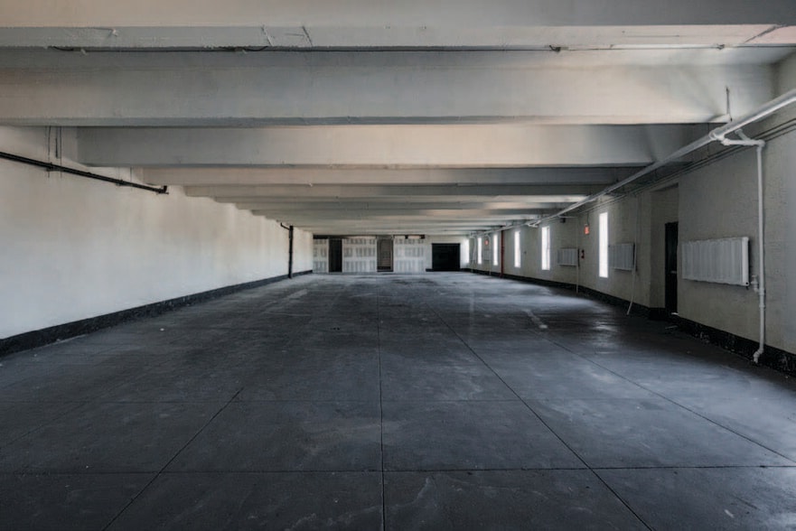 More Photos Of 305 E 182nd St, Bronx Light Manufacturing For Sale