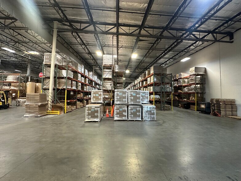 More Photos Of 1522 Bentley Dr, Corona Warehouse For Lease