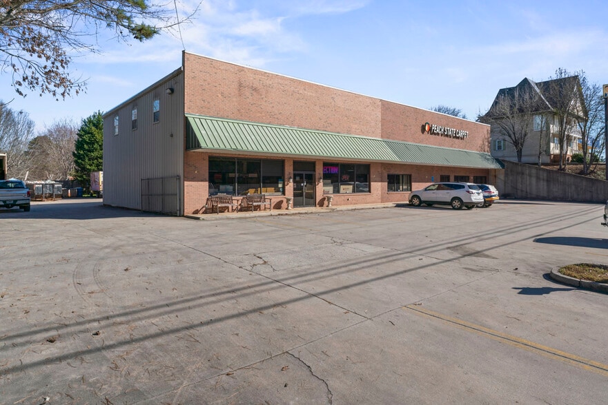 More Photos Of 4062 N Henry Blvd, Stockbridge Freestanding For Sale