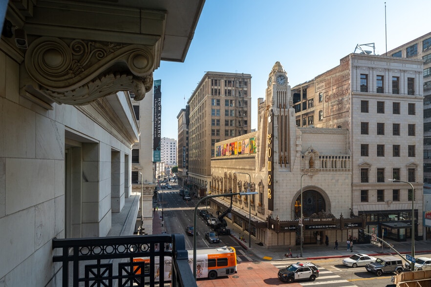 More Photos Of 761 S Broadway, Los Angeles Office Residential For Sale