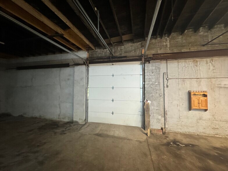 More Photos Of 9400-9404 E Wilson Rd, Independence Manufacturing For Sale