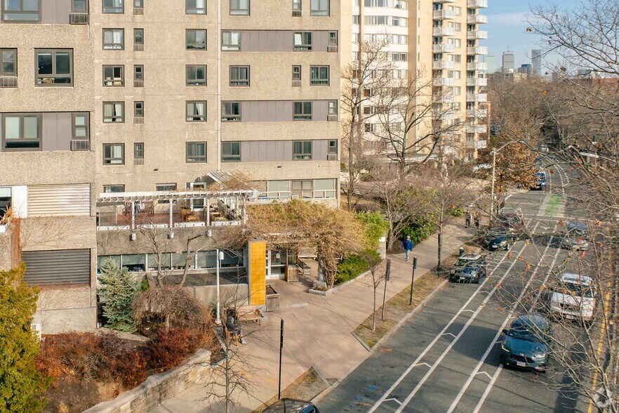 More Photos Of 1550 Beacon St, Brookline Apartments For Lease