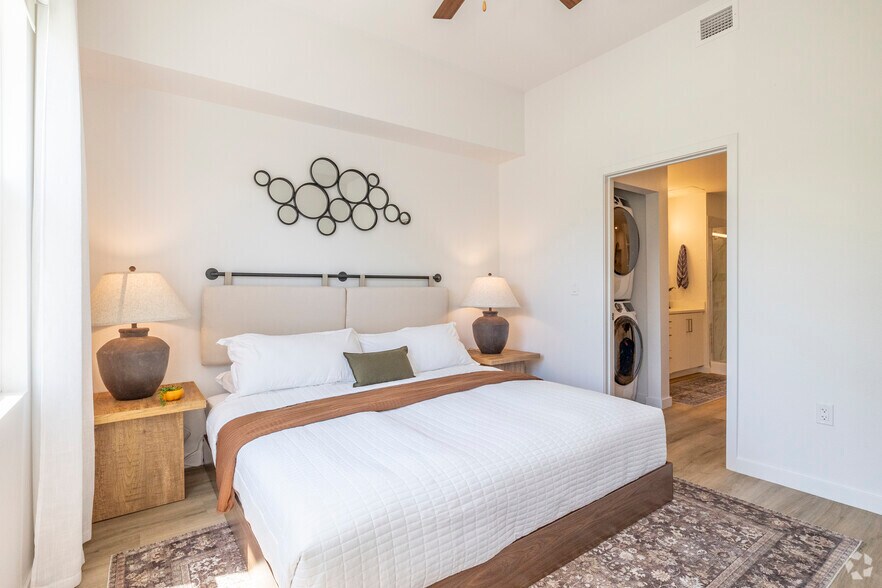 More Photos Of 301 W Roosevelt St, Phoenix Apartments For Lease