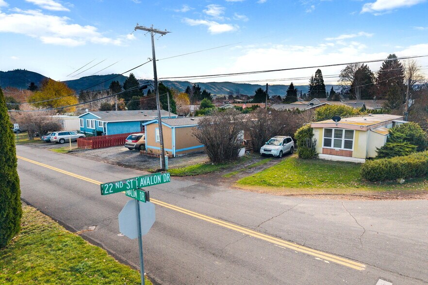 More Photos Of 3391 Avalon Dr, Hood River Manufactured Housing Mobile Home Park For Sale