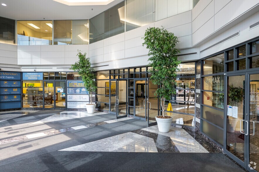 More Photos Of 9050 Yonge St, Richmond Hill Office For Lease