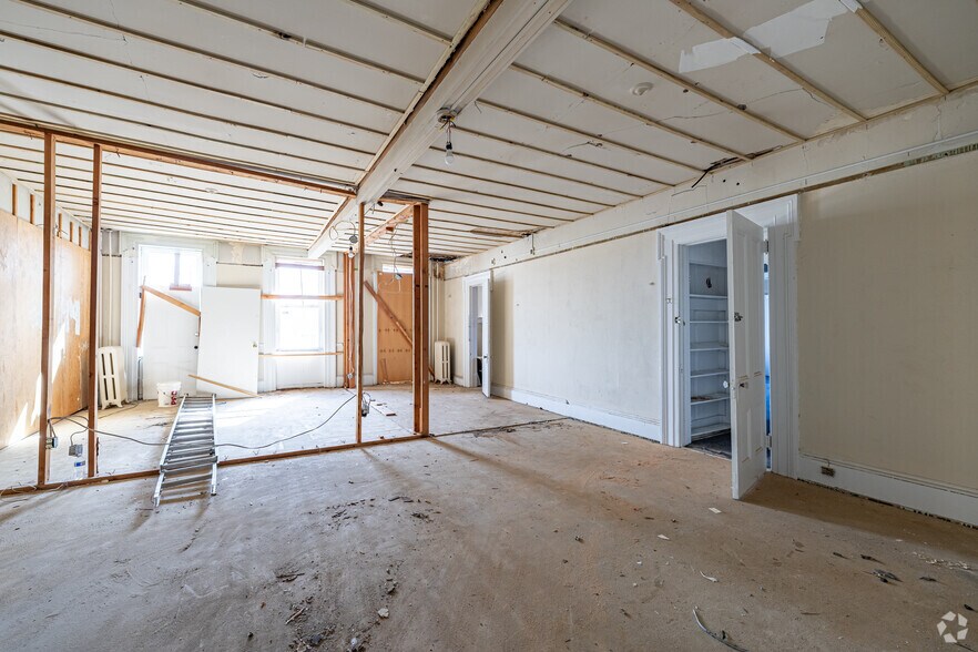 More Photos Of 2 E Main St, Freehold General Retail For Sale