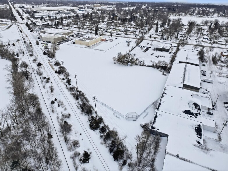 More Photos Of 5640 Williams Lake Rd, Waterford Township Light Manufacturing For Sale