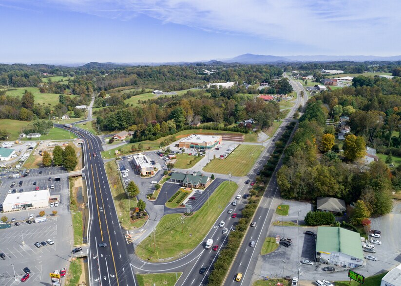 More Photos Of 531 E Jackson Blvd, Jonesborough Drugstore For Sale