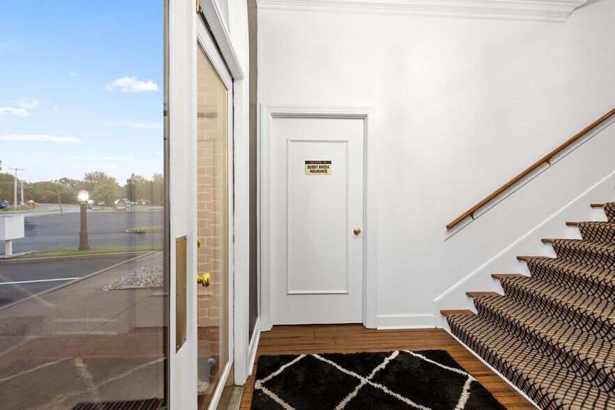 More Photos Of 6933 Crumpler Blvd, Olive Branch Office For Lease