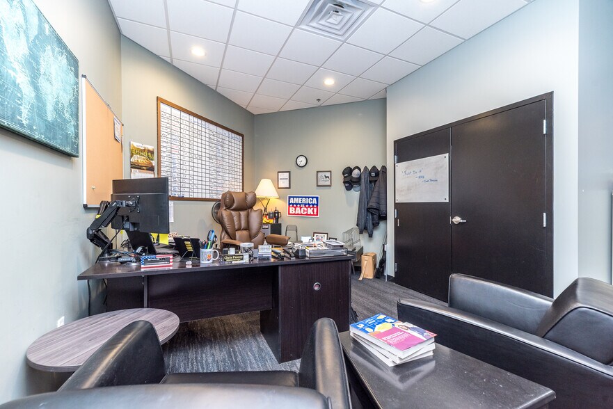 More Photos Of 1816 Olde Homestead Ln, Lancaster Warehouse For Lease