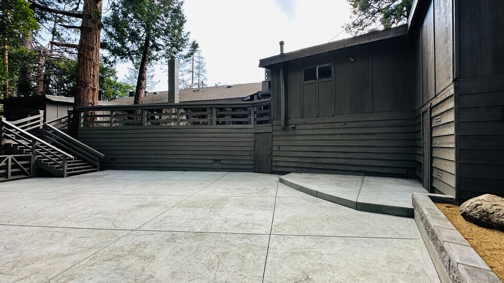 More Photos Of 54905 N Circle Dr, Idyllwild-Pine Cove Restaurant For Lease