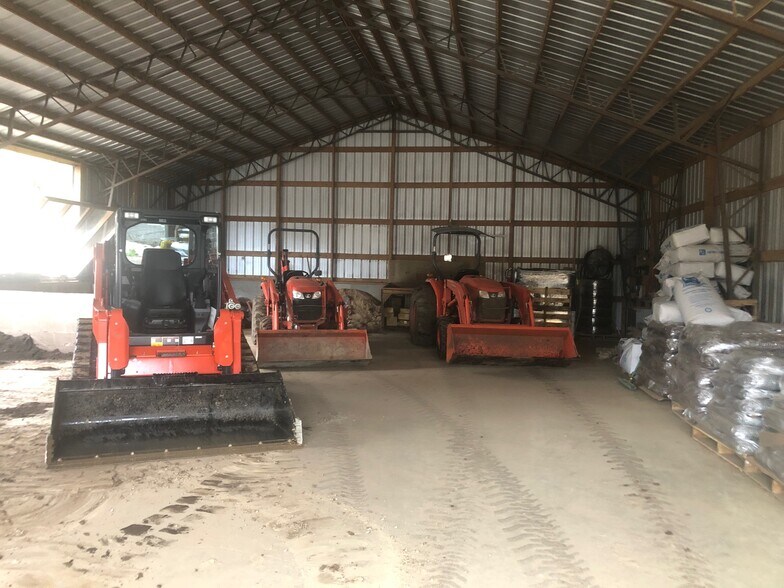 More Photos Of 2798 Highway 23 N, Eureka Springs Garden Center For Sale