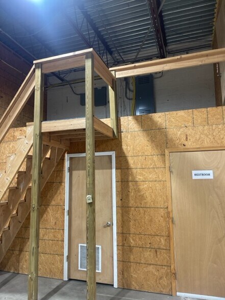 More Photos Of 922 Austin Ln, Bridgeville Warehouse For Sale