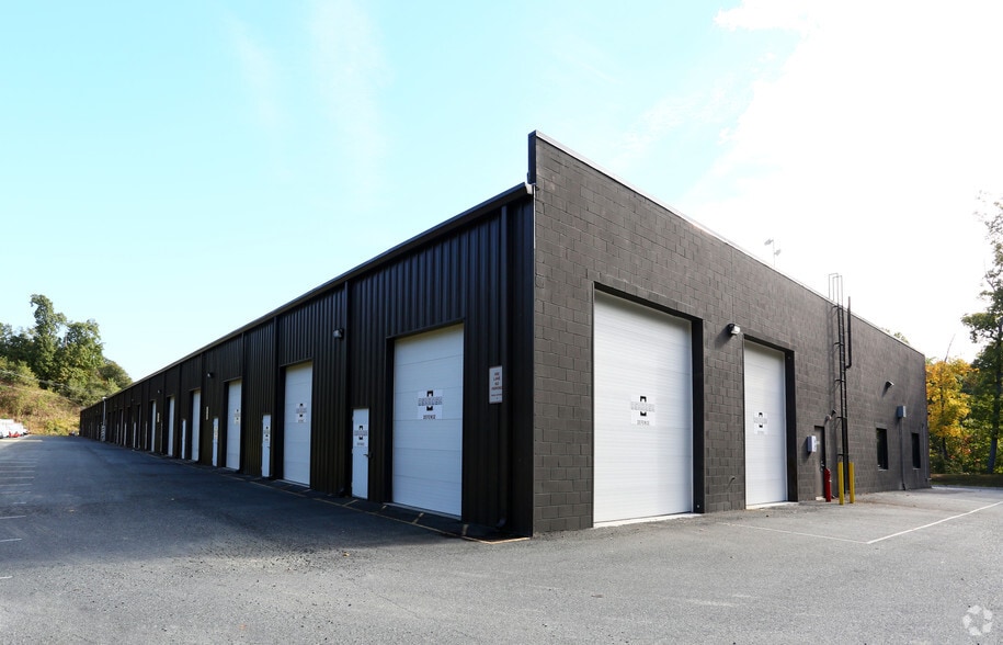 More Photos Of 3619 Richmond Hwy, Stafford Light Distribution For Sale