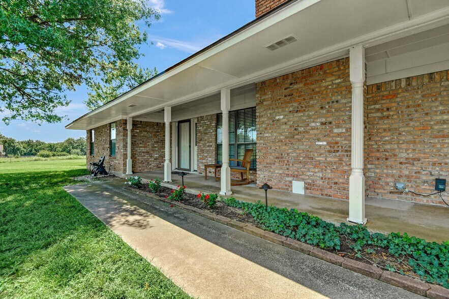 More Photos Of 27160 State Highway 56, Whitesboro Land For Sale