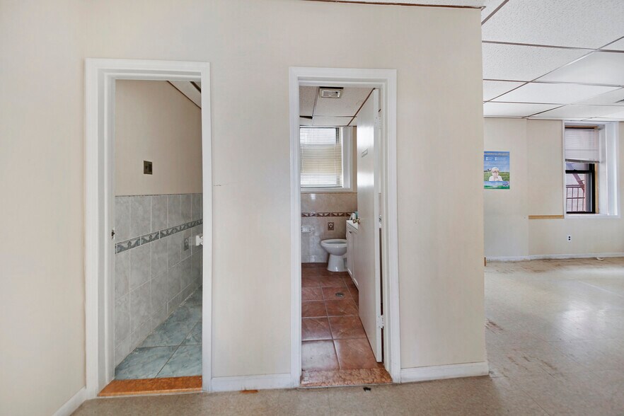 More Photos Of 8 Baldwin Ave, Jersey City Medical For Sale
