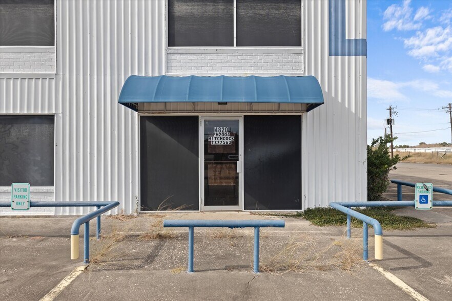 More Photos Of 4820 FM 2004 Rd, Hitchcock Warehouse For Sale