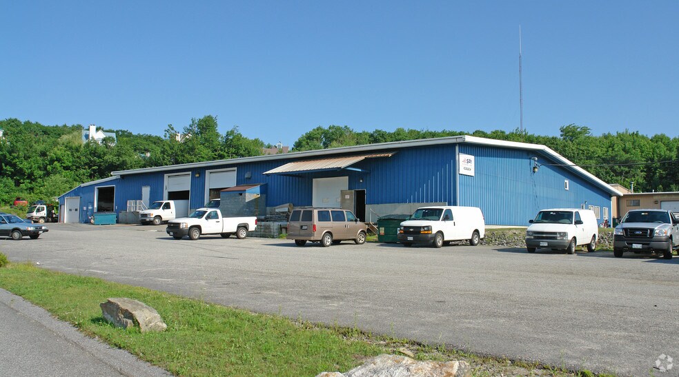 More Photos Of 378-390 Presumpscot St, Portland Service For Lease