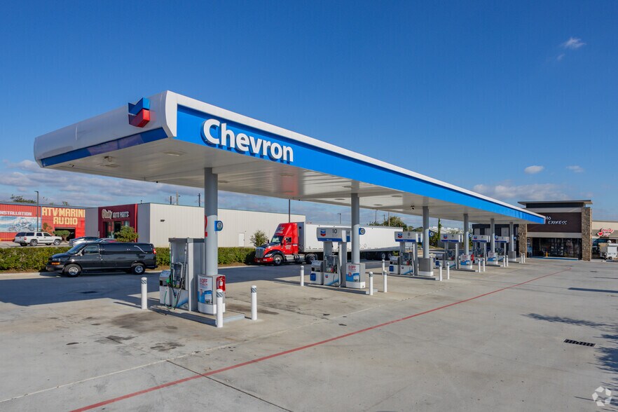 More Photos Of 1520 College Ave, South Houston Storefront For Lease