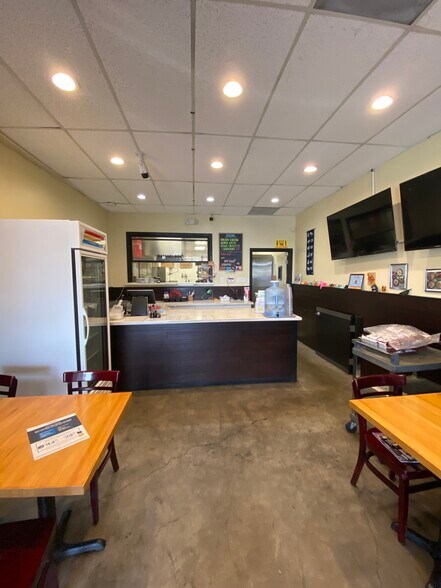 More Photos Of 3756 W Avenue 40, Los Angeles Storefront For Lease
