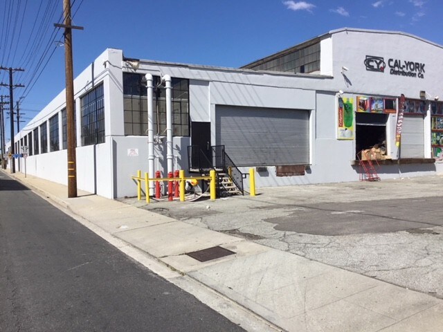 Primary Photo Of 3876 S Santa Fe Ave, Vernon Manufacturing For Lease