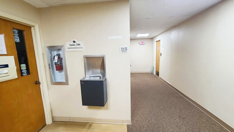 More Photos Of 710 W 8th St, Fort Scott Office For Sale