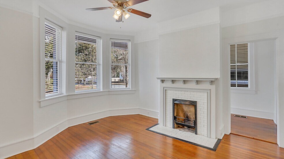 More Photos Of 923 E Park Ave, Savannah Apartments For Sale